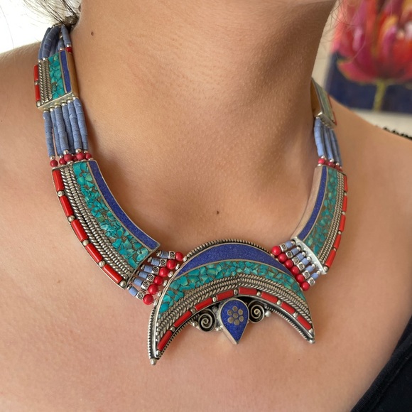 Gorgeous crescent moon Tibetan silver turquoise, lapis and coral necklace - Picture 4 of 5